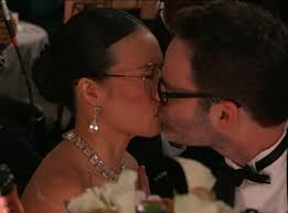 See Bill Hader and Ali Wong Share a Passionate Kiss at Golden Globes