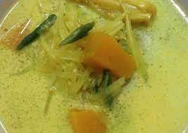 Masakan ini biasanya dimasak dengan kuah santan yang sedikit memiliki warna kuning. Resep Sayur Santan Pepaya Muda Oleh Yeyen Bunda Nailah Cookpad
