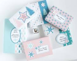 Here are some cute free printable christmas candy wrappers that you can use to wrap candies,chocolates,cookies and any other christmas party favors that you may like. Free Printable Christmas Wrapping Paper Instant Gift Wrap