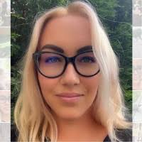 10+ "Gréta Farkas" profiles