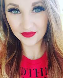 🤠Hey y'all! My name is Jessica and I am the owner of J_Lynn's Gifts, a  crafting business. I make crafts for people to enjoy. Mostly I make wreaths  but I have also