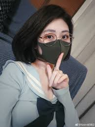 Naimi奶咪2: 🤫 - 柚子肉