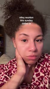 Miley Cyrus Lands in Texas