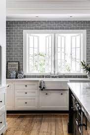 Doing a kitchen remodel is a great way to make your home look. Image Result For White Subway Tile Around Kitchen Window Ic Tasarim Mutfak Mutfak Ic Dekorasyonu Luks Mutfaklar