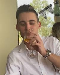 Georgia Mott's Instagram, Twitter & Facebook