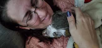 Watching the darn squirrel, he doin me a concern. I told daddy I do the  protect