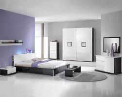 The emporio beauty of modern bedroom set. Modern High Gloss Finish Queen Bedroom Set Made In Italy 44b2511
