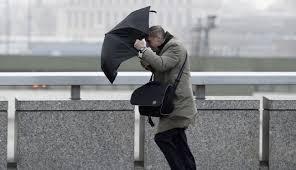 Por causa do mau tempo, a autoridade nacional de proteção civil alertou para a possibilidade de cheias, formação de lençóis de água e gelo e quedas de árvore, devido às a depressão 'helena' chega amanhã e à emissão de aviso vermelho pelo instituto português do mar e da atmosfera. Espere Mau Tempo E Chuva Persistente Para Amanha Jornal De Leiria