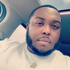 Damian Buck's Instagram, Twitter & Facebook