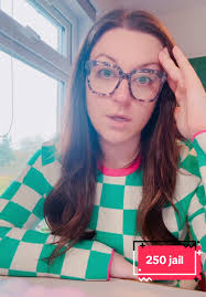 Why does the algorithm dislike me! Im trying! #smallcreator #booklover  #gracereads11 #fantasybook #bookloversoftiktok #booktok #helpmeplease  #wannabecontentcreator