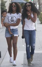 Kelly Rowland Pays Homage To Beyonce In Bey Good T Shirt Fashion Kelly Rowland Beyonce Shirt