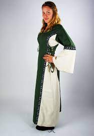 Voir plus d'idées sur le thème robe médiévale, costume médiéval, costume historique. Robe Medievale Avec Bordure Sophie Vert Ecru 75 01