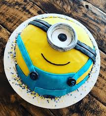 Here are some minion cakes posted on cakesdecor. Minions Cake Design Images Minions Birthday Cake Ideas