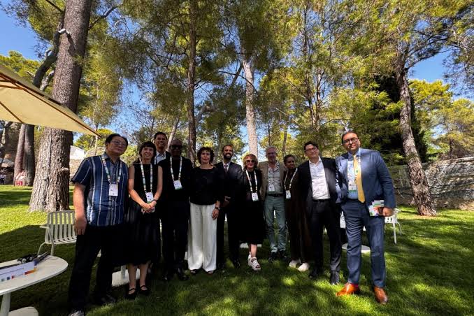 Festival Chiefs Urge Political Protection at Lumiere Summit