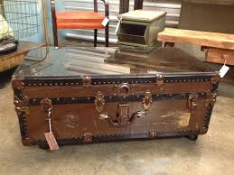 Buy trunk coffee table and get the best deals at the lowest prices on ebay! Antique Trunk Coffee Table Captains Chest Tool Chest Benches Trunks Living Room Furniture Deshpandefoundationindia Org