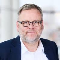 400+ profilů „Elfring“