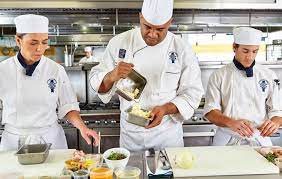 Le Cordon Bleu Sacramento Culinary School Cooking Classes Amp Chef Training Cooking Classes For Kids Hot Dog Recipes Gourmet Cooking Chicken Thighs