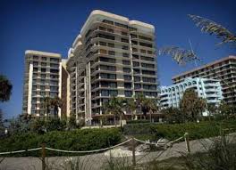 Champlain towers south surfside has a 50 foot lap pool along with a health spa with private treatment rooms, in house maintenance, housekeeping services and a secure garage with a street level café. Champlain Towers Condo In Surfside Florida