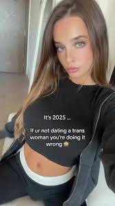 Vicky Biggs's Instagram, Twitter & Facebook