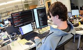 Best Software Engineering Universities In Canada 2018 Engineering Universities Engineering Degrees Application Development