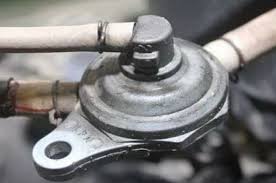 Bdw motor 1 year ago. Mogok Akibat Bensin Tak Mengalir Di Motor Matic Atau Bebek Cek Kondisi Keran Vakum Motorplus