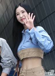 강다은, 아빠 강석우를 쏙 빼닮은 미모 : 네이트 연예