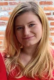 Melanie Boone's Instagram, Twitter & Facebook