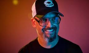 Meet Joaquin Ortiz of Tea & Poets in South Miami