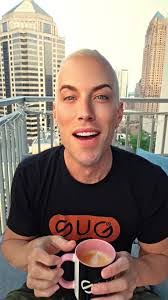 Isabell Moon's Instagram, Twitter & Facebook