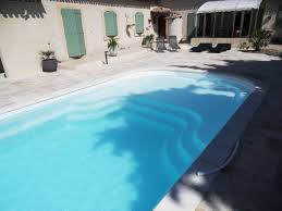 Une Piscine Avec Grande Plage Piscine Polyester Avec Plage Immergee