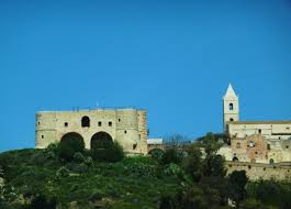 Scopri le ultime notizie, gli eventi con i luoghi e le date di bernalda. Castello E Chiesa Di Bernalda Picture Of Castello Di Bernalda Tripadvisor