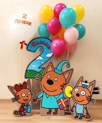 Cardboard Decor Three Cats With A Large Air Cardboard Decor Three Cats Wi Detskij Den Rozhdeniya Dekor Dekor Detskogo Dnya Rozhdeniya Idei Ukrasheniya Vecherinki