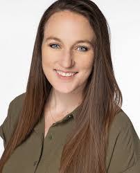 Kim Chaplin's Instagram, Twitter & Facebook