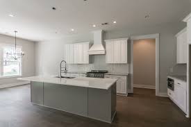 Since we are saving up our pennies for a major kitchen rehaul (probably won't happen for at least another year or so), we knew we. 75 Beautiful Vinyl Floor Kitchen With White Cabinets Pictures Ideas July 2021 Houzz