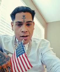 La historia de Almighty: de ser una promesa del trap a caminar descalzo por  Los Ángeles y pedir para comer