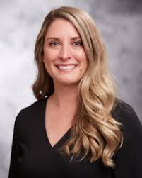 Elizabeth Batterton's Instagram, Twitter & Facebook