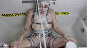 OmankoVivi Attack on Hange Titan Bukkake