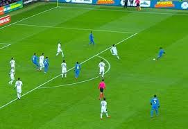 Enjoy the videos and music you love, upload original content, and share it all with friends, family, and the world on youtube. Russia X Brasil Fagner Pega Mal Na Bola E Da Chute Bizarro Assista