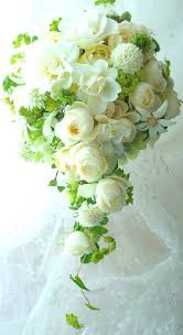 Romantic Wedding Flowers Info Contact Florists Near To The Destination Site To Learn Which Wedding Flower Arrangements Spring Wedding Flowers Wedding Bouquets
