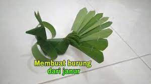 Sebelum mulai, persiapkan sehelai daun kelapa muda lengkap dengan lidinya. Membuat Burung Dari Janur Daun Kelapa Kreasi Janur Youtube
