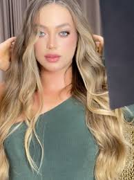 Fugindo do fitness nesse último final de semana, a vida em equilíbrio que  eu queria conquistar nesse último ano 💁🏼‍♀️✨💖 e não me canso das  produções: @euandressahair @michelinesneves quem vier a ...