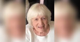 Gloria Ogle's Instagram, Twitter & Facebook