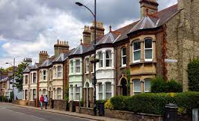 Uzmanlar, i̇ngiltere'de muhafazakar parti'nin 12 aralık'ta. Ingiltere De Konut Fiyatlari Hiz Kesti