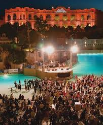 Mandalay Bay S Beach Concert Series Continues To Sizzle Mandalay Bay Mandalay Bay Resort Mandalay