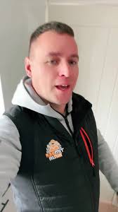 Im the Timber Ninja now 🙌🤩 easy days to the A team #timberninja  #bespokewardrobes #customjoinery @Timber ninja