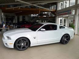 We built a car for a segment that didn't even exist. Uros 20 Schwarz Matt Konturen Poliert Auf Ford Mustang Gt Mainhattan Wheels Leichtmetallrader Gmbh