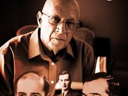 Author Morris Wolff speaking at the Mattapoisett Library