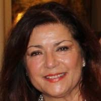 Sandra Caruso's Instagram, Twitter & Facebook