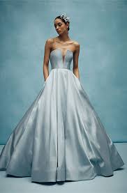 Here we have a very wide range of dresses from all the length to all the way light and bright colors. Spring 2020 Wedding Dress Trends New Tess