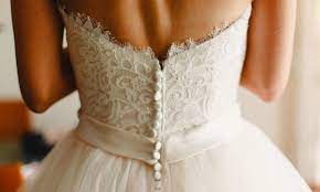 13 Tips For Your Wedding Day Tan The Prep The Common Mistakes What To Wear For A Tan Hello